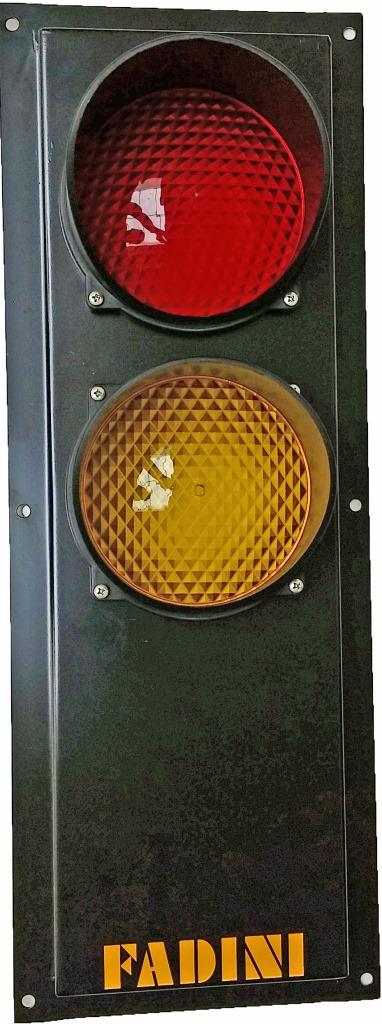 voir la fiche FEUX ROUGE/ORANGE A LEDS 24 V SUR PLAQUE 